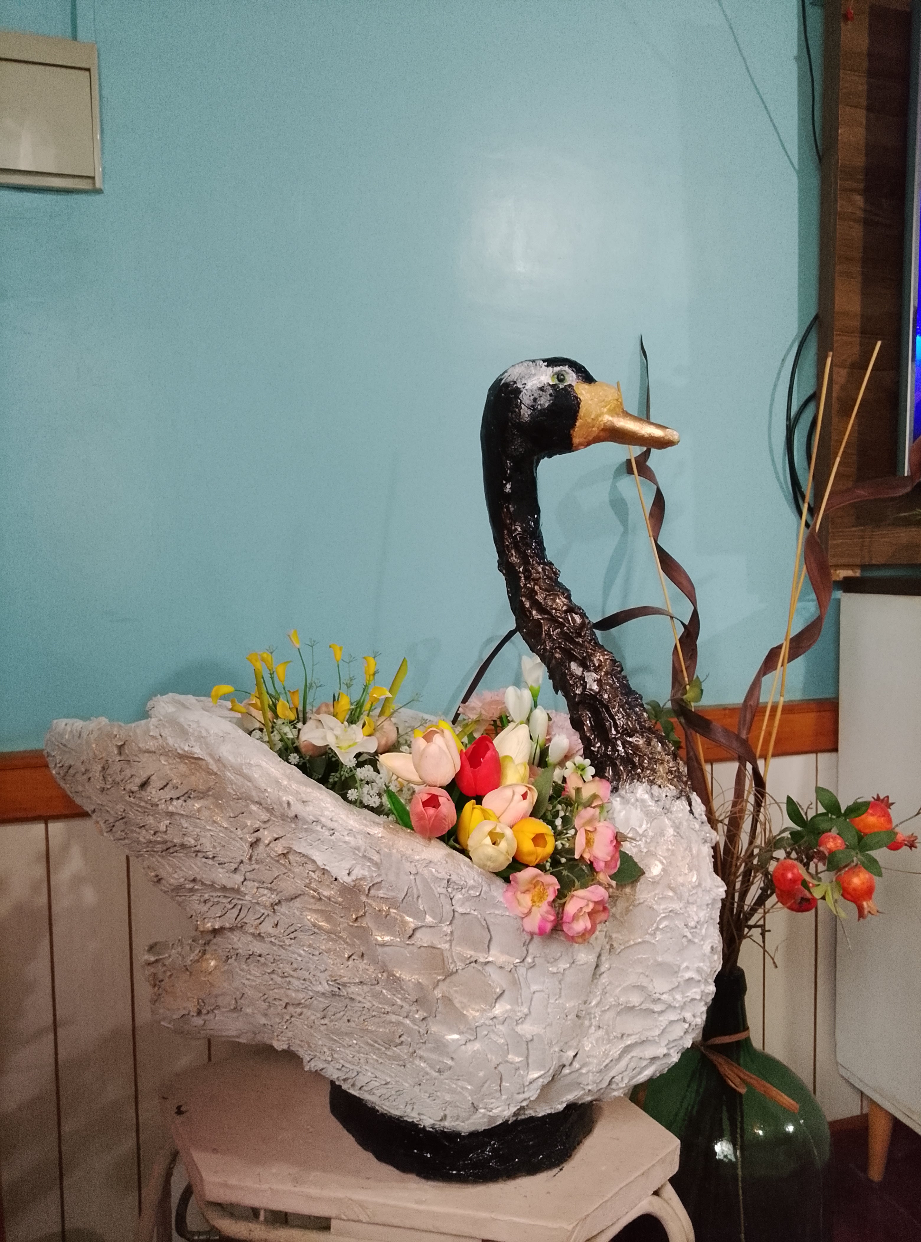 Cisne Decorativo Artesanal Porta Flores – Gran Formato