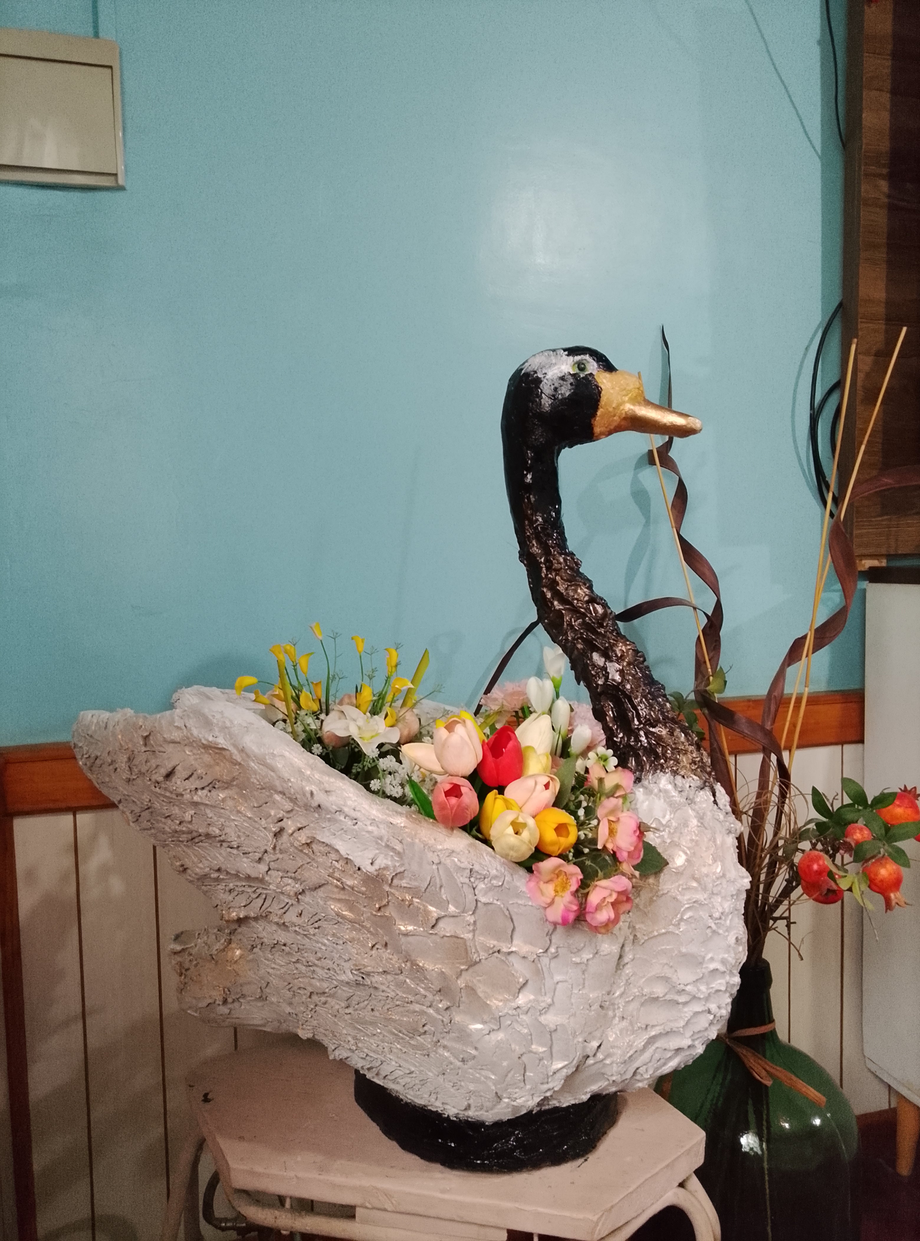 Cisne Decorativo Artesanal Porta Flores – Gran Formato